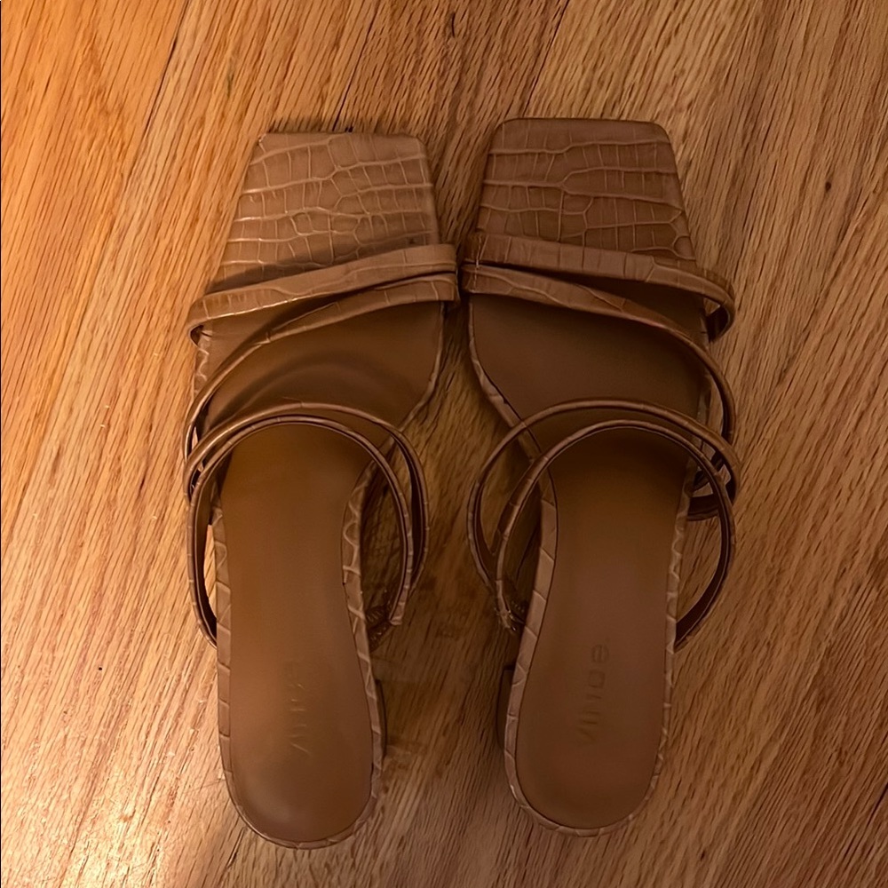 Vince Tan Croc Leather Strappy Sandals 6M
